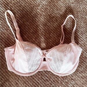 Ballet Pink Chantelle Unlined Balconette Style French Lace Bra Sz 32DD